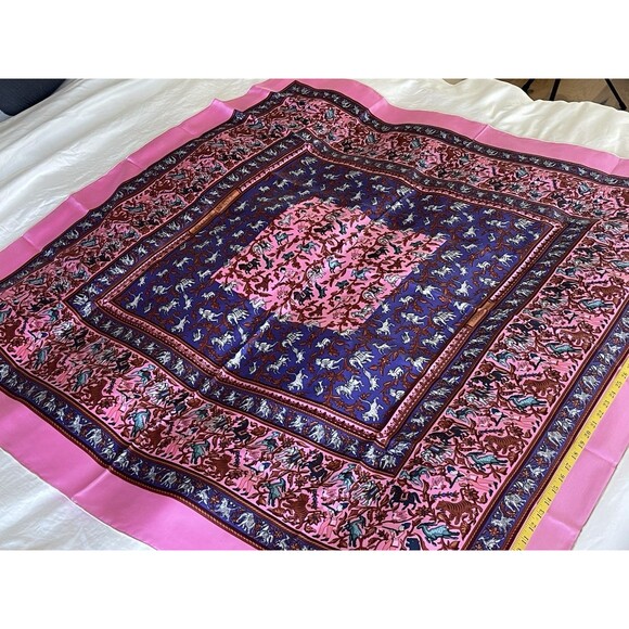 NIB HERMES 140cm Giant Silk Scarf Shawl Chasse en Inde Pink Purple Vintage RARE - Picture 11 of 16